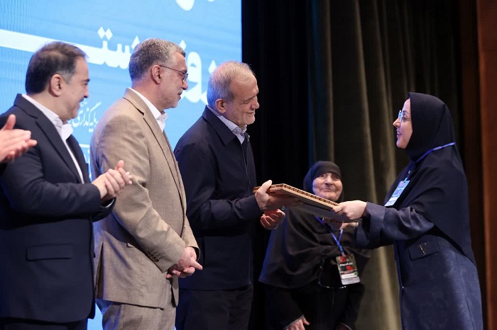 گفتگو با پرستار نمونه کشوری/ اهمیت پرستاری علمی در بهبود بیماران انکارناپذیر است