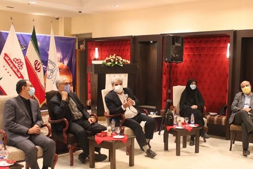 نشست صمیمی معاون بهداشت دانشگاه با خادمین سلامت محیط و کار در مرکز بهداشت ثامن