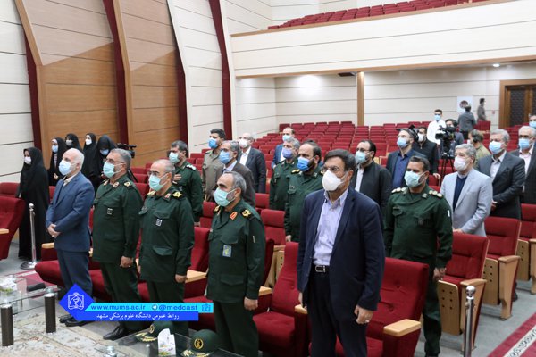 تکریم نیروهای بسیجی و مردمی فعال در قرارگاه مردمی مقابله با کرونا