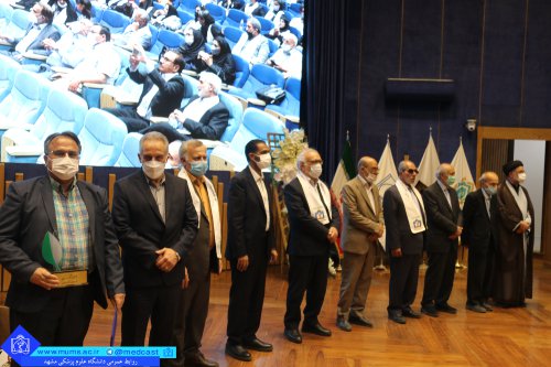 تقدیر از خانواده های اهداکننده عضو و اساتید پیشکسوت و فعالان حوزه پیوند اعضا