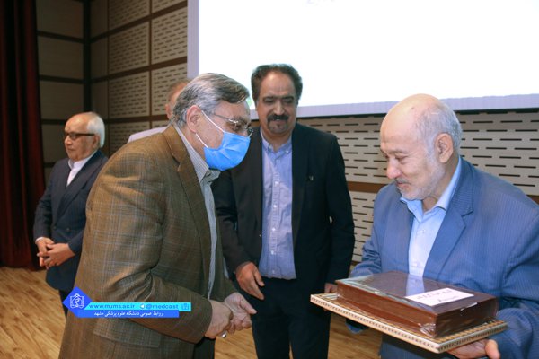مراسم تقدیر از مدیران سابق معاونت آموزشی دانشگاه