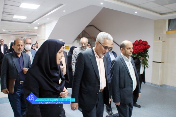بازدید رییس دانشگاه از بیمارستان قائم (عج)