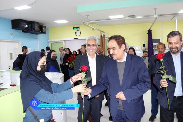 بازدید رییس دانشگاه از بیمارستان قائم (عج)
