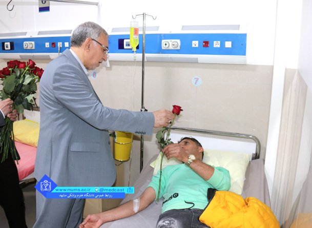 بازدید وزیر بهداشت از خدمات حوزه سلامت