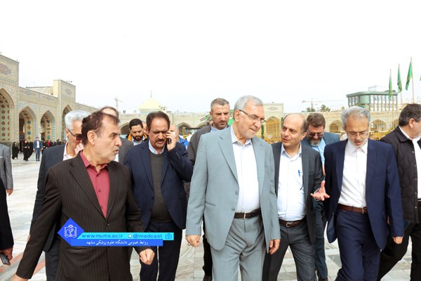 بازدید وزیر بهداشت از خدمات حوزه سلامت