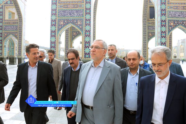 بازدید وزیر بهداشت از خدمات حوزه سلامت
