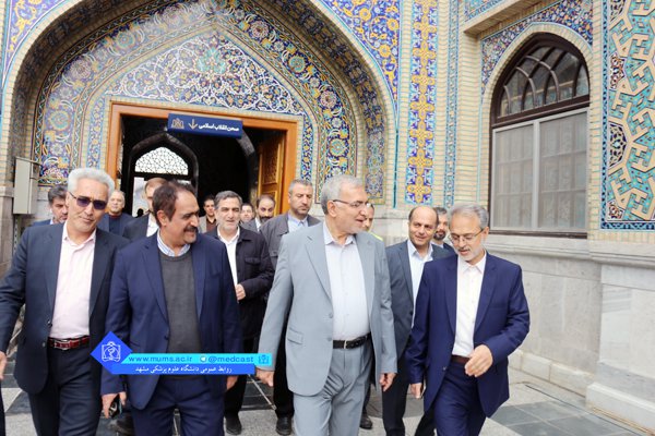 بازدید وزیر بهداشت از خدمات حوزه سلامت