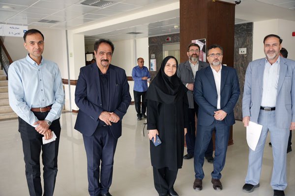 هیات رییسه دانشگاه در دانشکده داروسازی