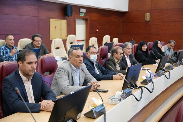 نشست هیات رییسه دانشگاه با مدیران