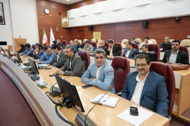 نشست هیات رییسه دانشگاه با مدیران