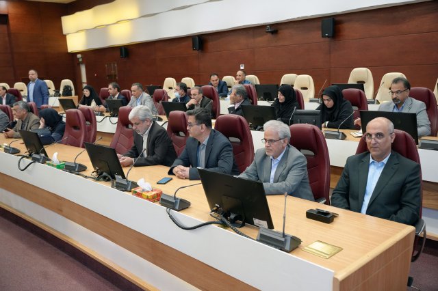 نشست هیات رییسه دانشگاه با مدیران