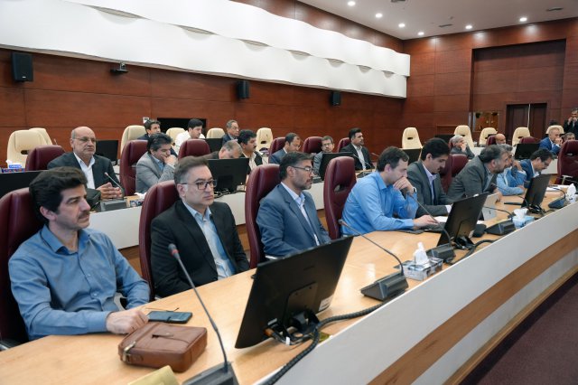 نشست هیات رییسه دانشگاه با مدیران