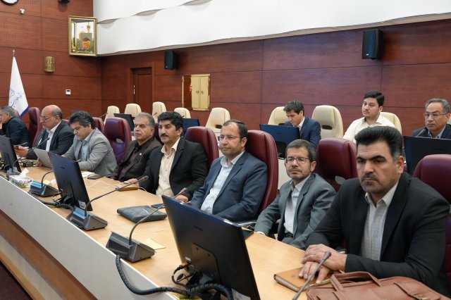 نشست هیات رییسه دانشگاه با مدیران