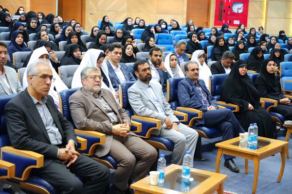 تجلیل از خادمان حوزه جمعیت
