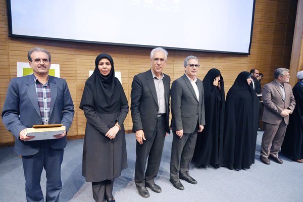 تجلیل از خادمان حوزه جمعیت