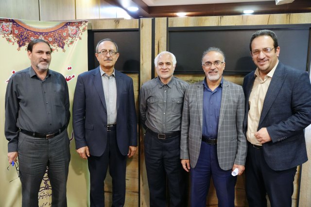 جلسه رییس دانشگاه با مدیر گروههای پزشکی