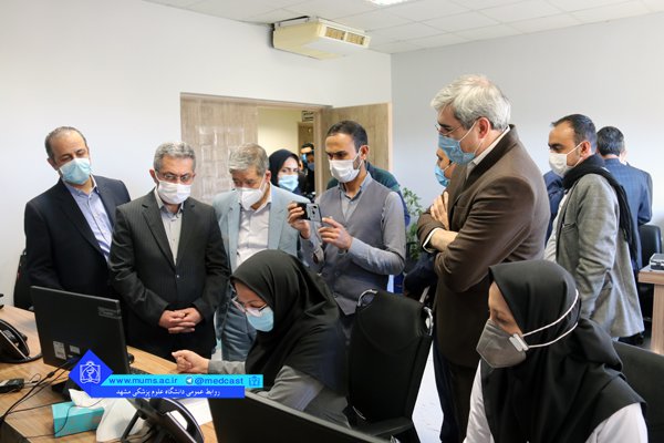 بازدید معاون درمان وزیر بهداشت از مراکز پزشکی از راه دور دانشگاه