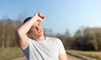تغذیه مناسب و پرهیز از آفتاب مستقیم؛ راهکارهای مؤثر پیشگیری از گرمازدگی
