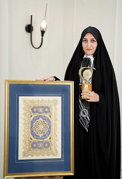 هنری که با نام امیرالمؤمنین(ع) جان گرفت؛ روایت ۱۴ ماهه یک اثر فاخر تذهیب