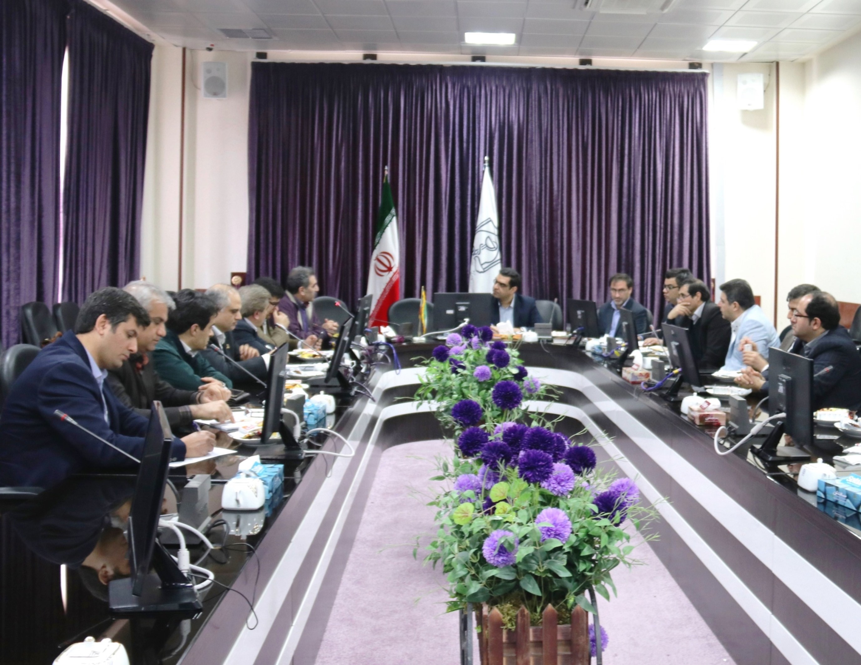 نشست اعضاء ستاد توزیع دارو دانشگاه علوم پزشکی مشهد